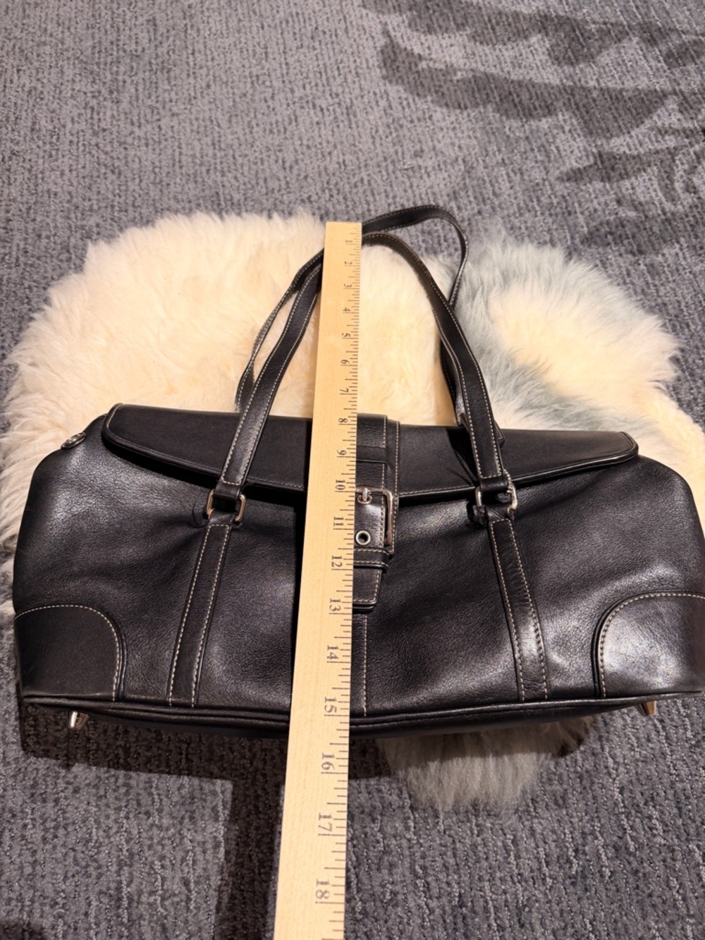 Coach Hampton Satchel (model 9268) - Picture 4 of 10